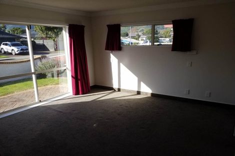 Photo of property in 24-26 Oriwa Street, Waikanae, 5036