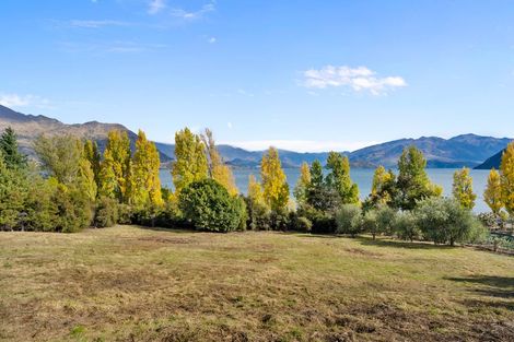 Photo of property in 333 Beacon Point Road, Wanaka, 9305