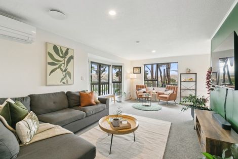 Photo of property in 11 Mandeville Crescent, Grenada Village, Wellington, 6037