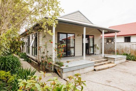 Photo of property in 54 Roy Street, Palmerston North, 4410