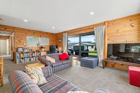 Photo of property in 48 Meadowstone Drive, Wanaka, 9305