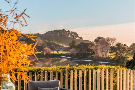 Photo of property in 30 Nihinihi Avenue, Raglan, 3225