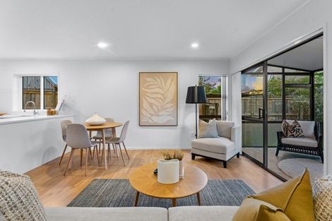 Photo of property in 3/5a Tobruk Crescent, Milford, Auckland, 0620