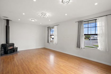 Photo of property in 11 Fiona Place, Hei Hei, Christchurch, 8042