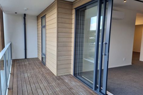 Photo of property in 63u3 Tiketike Way, Brooklyn, Wellington, 6021