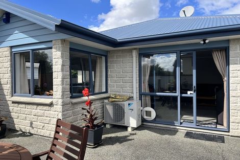 Photo of property in 32 Somerset Crescent, Highbury, Palmerston North, 4412