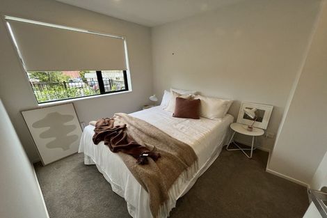 Photo of property in 2/241 Don Buck Road, Massey, Auckland, 0614