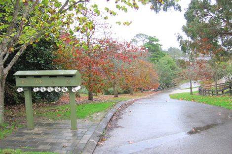 Photo of property in 4 Emily Lane, Greenhithe, Auckland, 0632