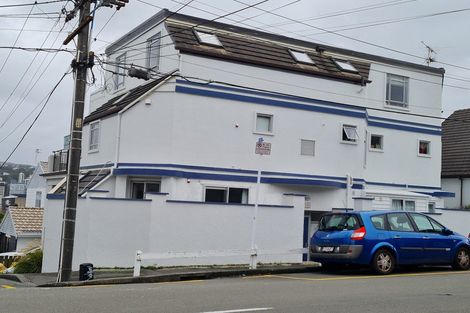 Photo of property in 15u1 Hawker Street, Mount Victoria, Wellington, 6011