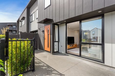 Photo of property in 37 Cessna Crescent, Mangere, Auckland, 2022