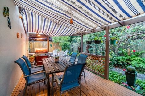 Photo of property in 4/8 City View Terrace, Birkenhead, Auckland, 0626