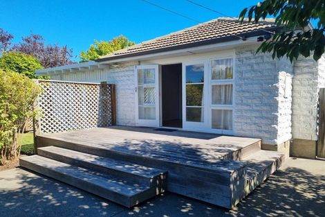 Photo of property in 35 Greendale Avenue, Avonhead, Christchurch, 8042