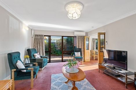 Photo of property in 423 Harewood Road, Harewood, Christchurch, 8051