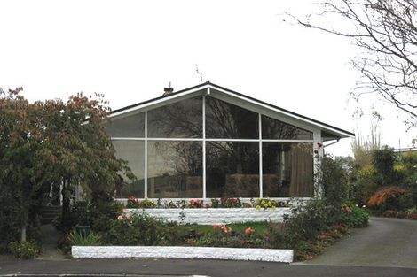 Photo of property in 11 Tulloch Place, Papanui, Christchurch, 8052