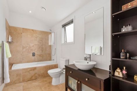 Photo of property in 140 Gills Road, Albany Heights, Auckland, 0632
