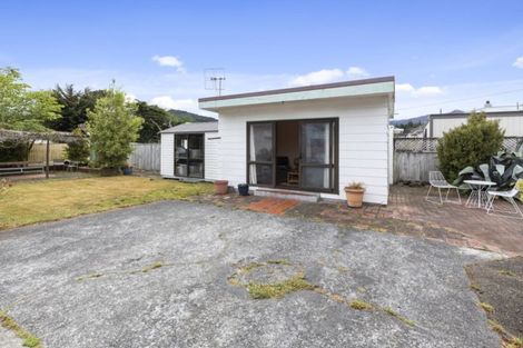 Photo of property in 54 Fraser Street, Wainuiomata, Lower Hutt, 5014
