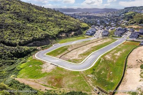 Photo of property in 180 Silverstream Road, Crofton Downs, Wellington, 6035