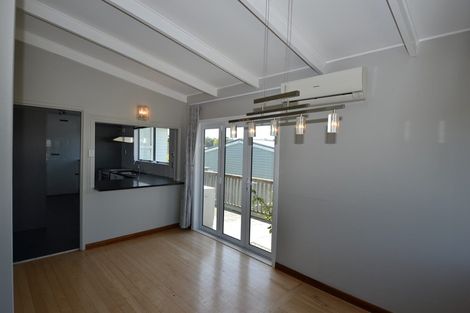 Photo of property in 16 Nutsey Avenue, Northcote, Auckland, 0627