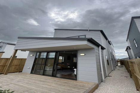 Photo of property in 19 John Gray Street, Papakura, 2110