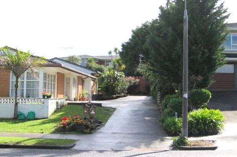 Photo of property in 1/139 Clovelly Road, Bucklands Beach, Auckland, 2012