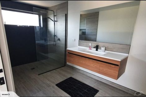 Photo of property in 18c Rose Leigh Drive, Cambridge, 3434