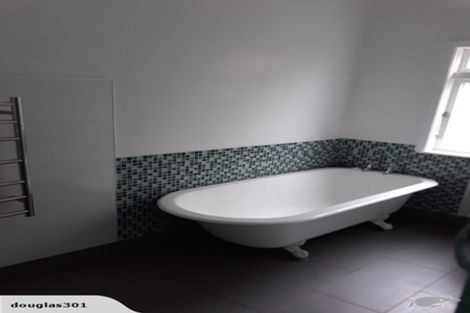 Photo of property in 130 Pikarere Street, Titahi Bay, Porirua, 5022