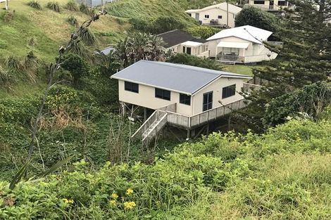 Photo of property in 5 Ocean Close, Te Kopuru, 0371