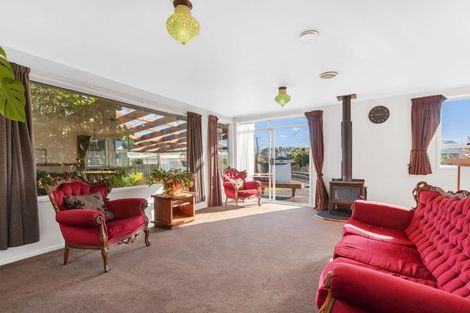 Photo of property in 17 Barnard Road, Fairy Springs, Rotorua, 3015