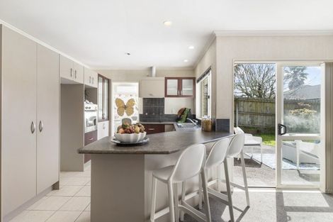 Photo of property in 9 Ballydonegan Rise, East Tamaki, Auckland, 2013