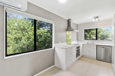 Photo of property in 3/32 Tree View Avenue, Glenfield, Auckland, 0629