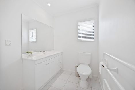 Photo of property in 9 Starlight Cove, Hobsonville, Auckland, 0618