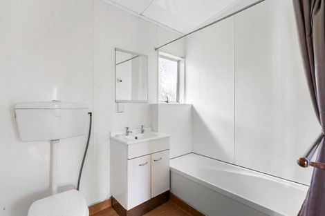 Photo of property in 11 Poplar Road, Stanmore Bay, Whangaparaoa, 0932