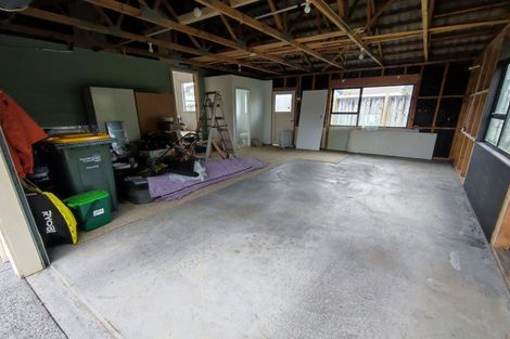 Photo of property in 47 Meadowood Drive, Unsworth Heights, Auckland, 0632