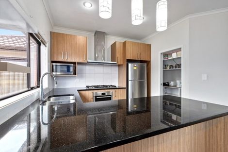 Photo of property in 214 Saint James Drive, Huntington, Hamilton, 3210