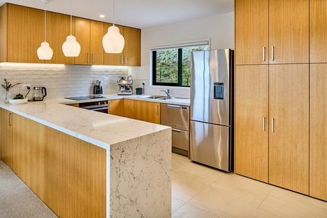 Photo of property in 33 Holystone Road, Whitby, Porirua, 5024