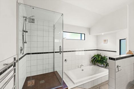 Photo of property in 16a Churchill Drive, Taradale, Napier, 4112