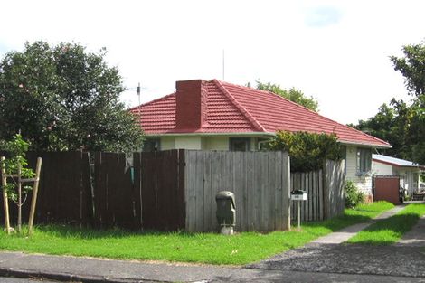 Photo of property in 52 Kervil Avenue, Te Atatu Peninsula, Auckland, 0610