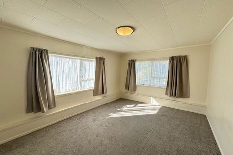 Photo of property in 1/62 Stapleford Crescent, Browns Bay, Auckland, 0630