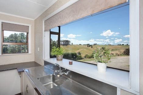 Photo of property in 270 Halcombe Road, Feilding, 4775