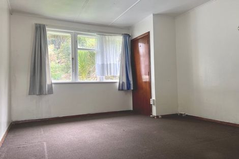 Photo of property in 388-390 George Street, Stokes Valley, Lower Hutt, 5019