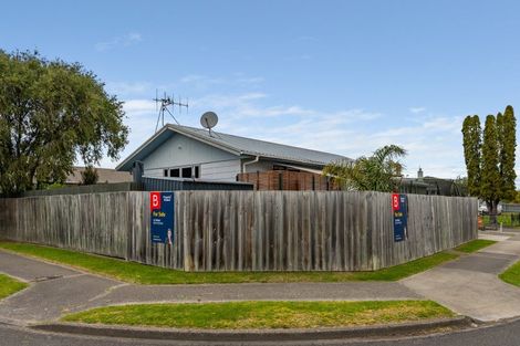 Photo of property in 28 Neal Crescent, Onekawa, Napier, 4110