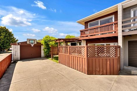 Photo of property in 8b Wyatt Place, Russley, Christchurch, 8042