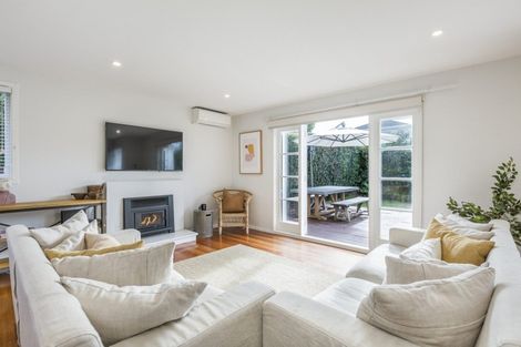 Photo of property in 22 Karamu Street, Te Atatu Peninsula, Auckland, 0610