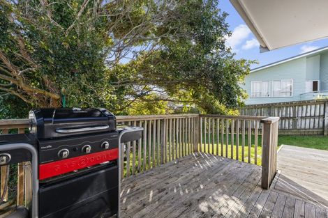 Photo of property in 17 Moult Street, Titahi Bay, Porirua, 5022