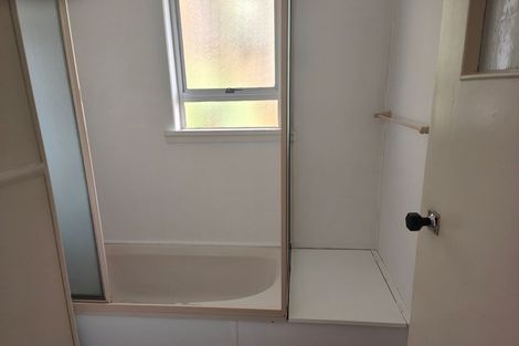 Photo of property in 38 Durham Street, Te Atatu Peninsula, Auckland, 0610