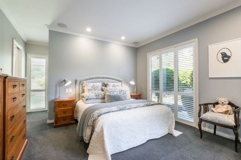 Photo of property in 72 Kent Terrace, Taradale, Napier, 4112