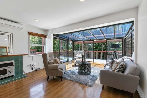 Photo of property in 34 La Rosa Street, Green Bay, Auckland, 0604