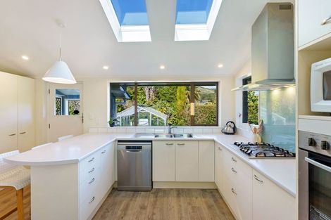 Photo of property in 428 Te Moana Road, Waikanae, 5036