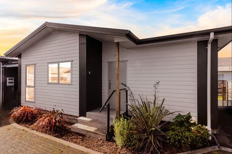 Photo of property in 14u7 Breckons Avenue, Nawton, Hamilton, 3200