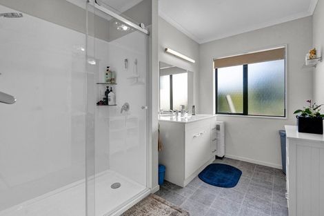 Photo of property in 20a Virginia Place, Whalers Gate, New Plymouth, 4310